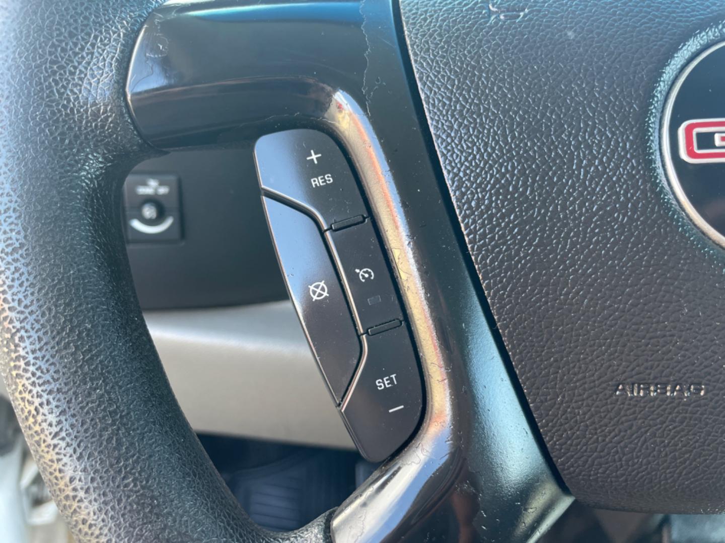 2011 White GMC Sierra 1500 Extended Cab (1GTR1TEX7BZ) with an V6, 4.3 Liter engine, Automatic, 4-Spd w/Overdrive transmission, located at 8008 Warden Rd, Sherwood, AR, 72120, (501) 801-6100, 34.830078, -92.186684 - Photo#13